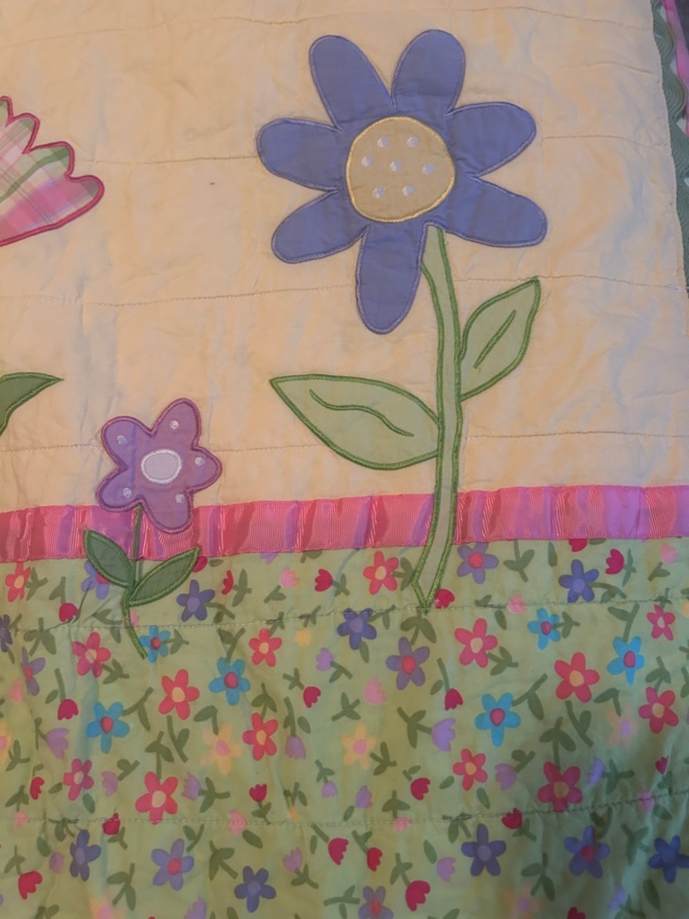 Floral Patchwork Kids Quilt - Pink, Yellow, Green 56 1/2 X 82 inches - Picture 4 of 6